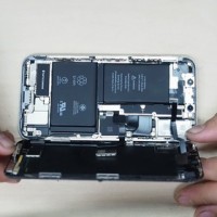 iPhone X разбор и снятие крышки