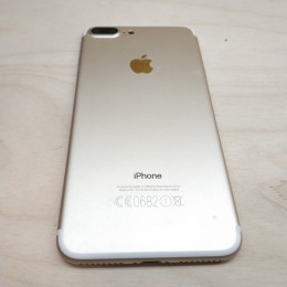 Корпус iPhone 7 Plus с кнопками золотой б/у